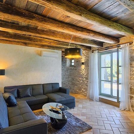 Villa Zvonar Near Motovun With Large Pool And Whirlpool Rakotule Экстерьер фото