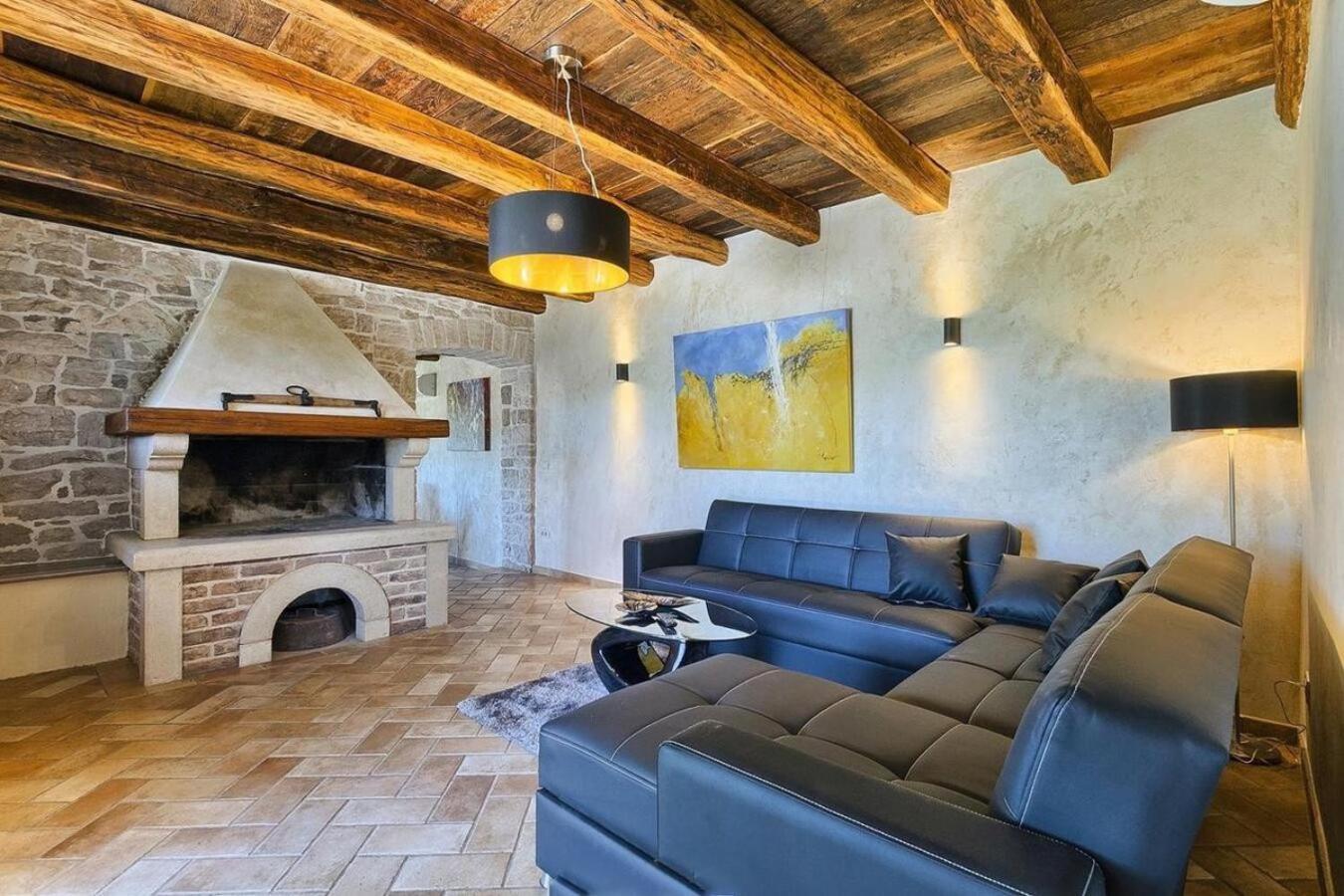 Villa Zvonar Near Motovun With Large Pool And Whirlpool Rakotule Экстерьер фото