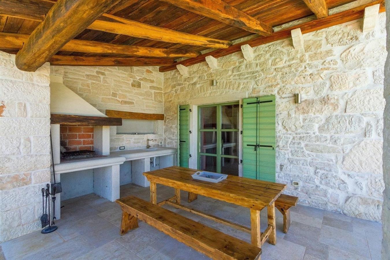 Villa Zvonar Near Motovun With Large Pool And Whirlpool Rakotule Экстерьер фото