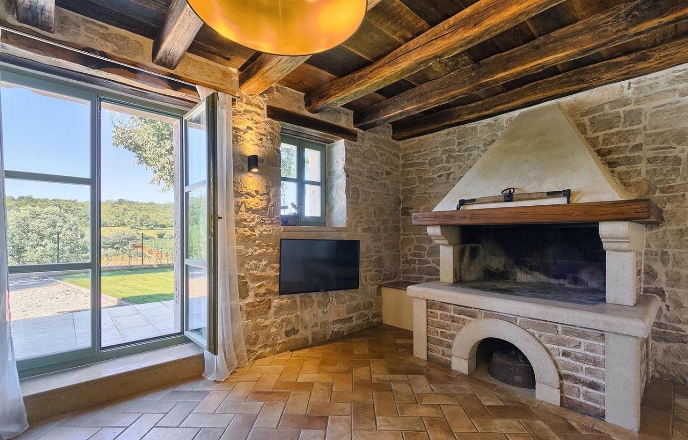 Villa Zvonar Near Motovun With Large Pool And Whirlpool Rakotule Экстерьер фото